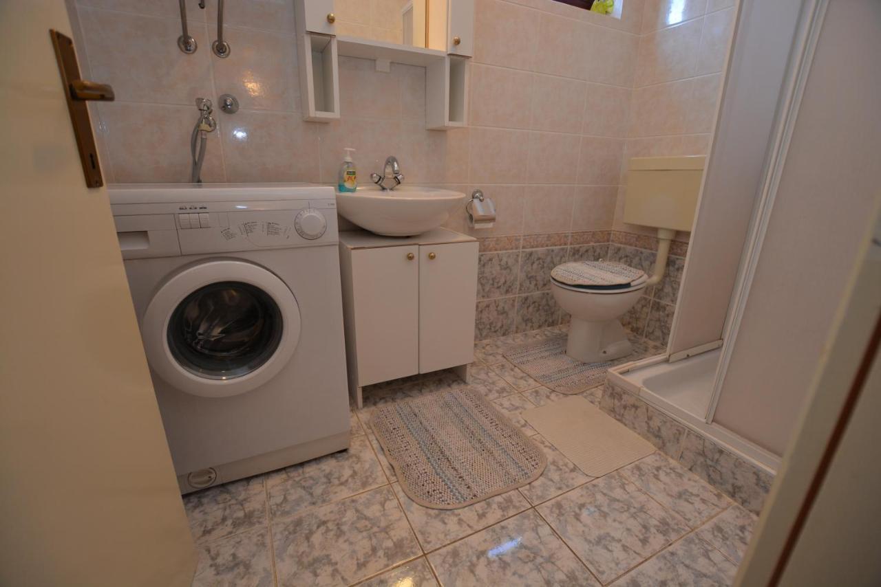 Appartement Maja à Kornić Extérieur photo