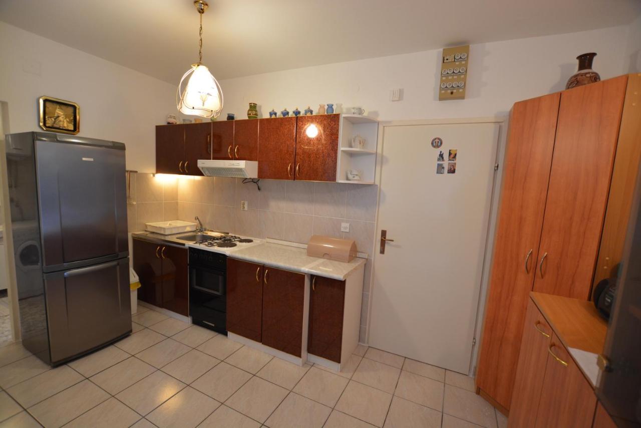 Appartement Maja à Kornić Extérieur photo