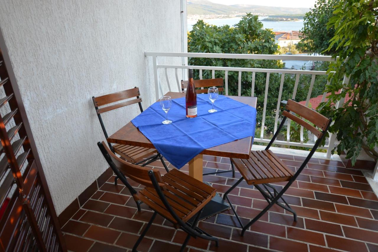 Appartement Maja à Kornić Extérieur photo